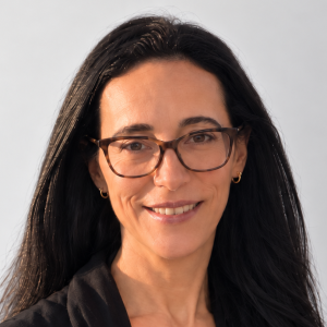 Headshot Nili Karako-Eyal